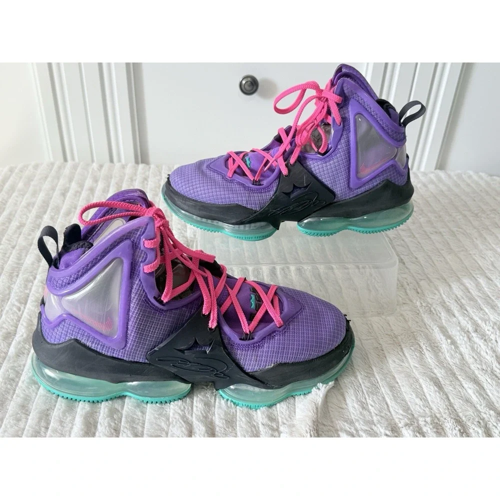 Nike Air Max LeBron 
